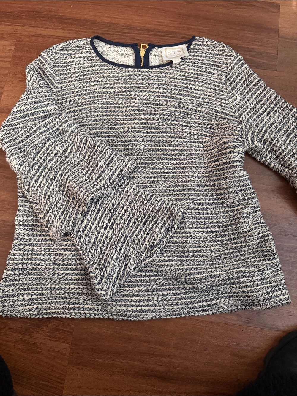 Sail to Sable STS Navy Tweed Bell Sleeve Top Blouse Size L